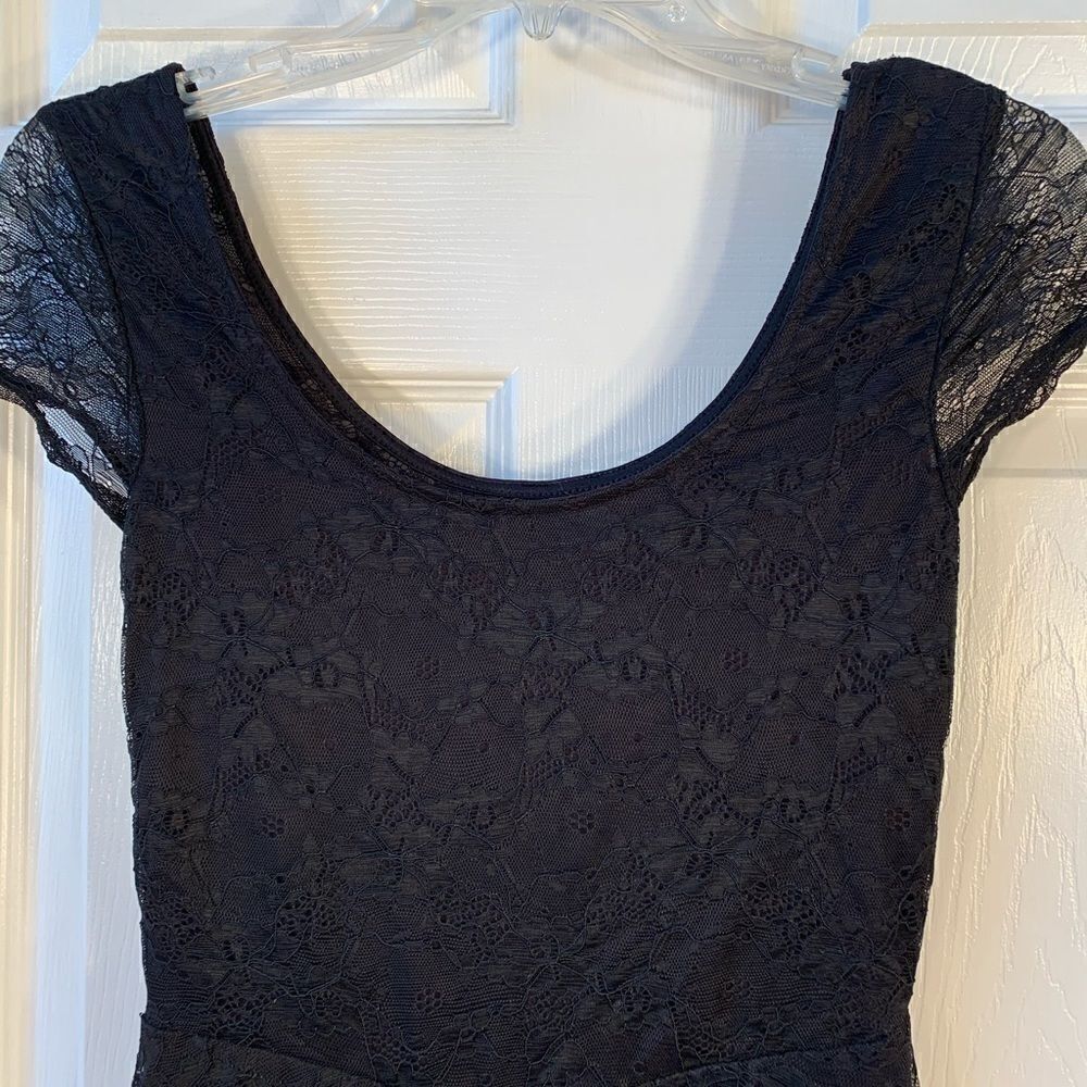 LACEY LITTLE BLACK DRESS LINED SIZE 4 - Picture 4 of 6